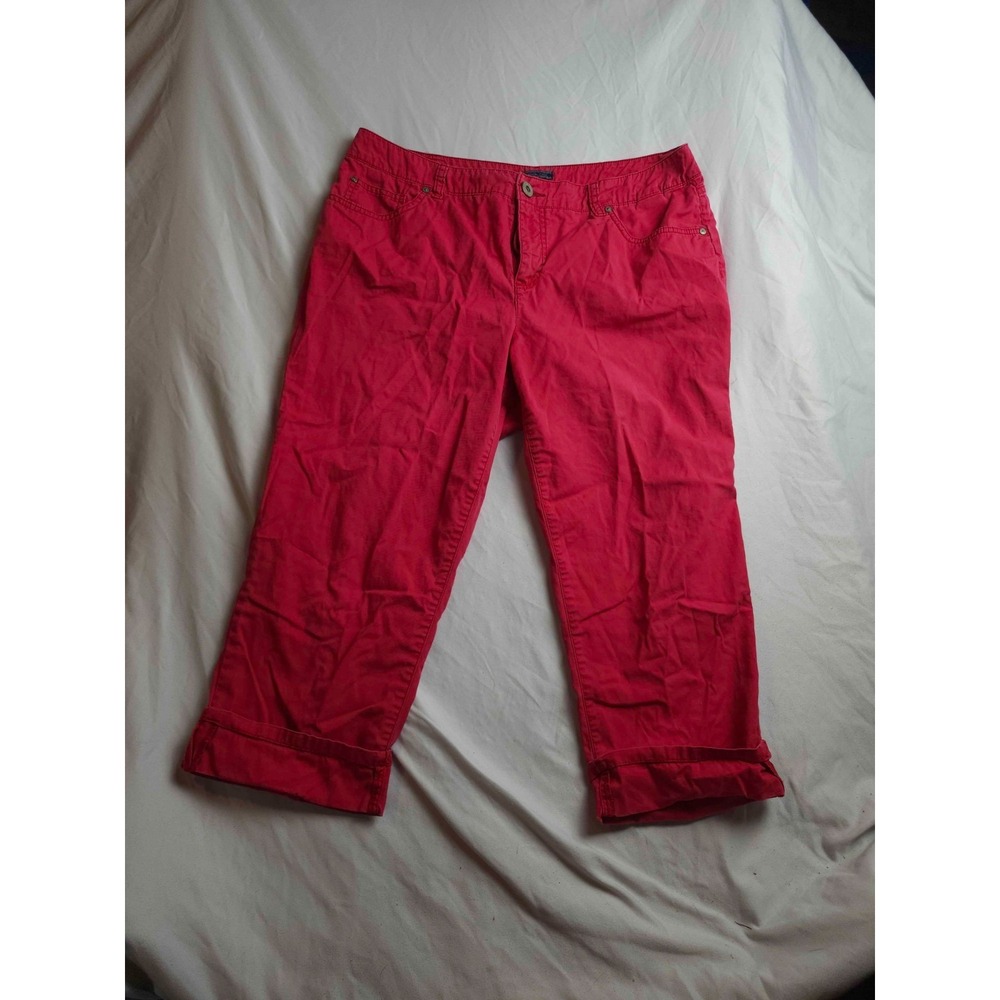 Bandolino Mandie Capri Pants Womens 10 Red Preppy Elevated Basics Travelwear